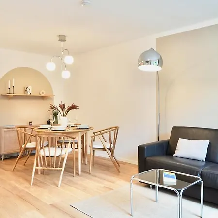 Snug - Design Am Mit Terrasse, Garten Und Seezugang *